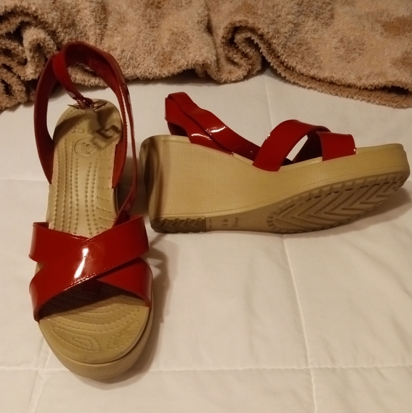 Shoes - Crocs wedges